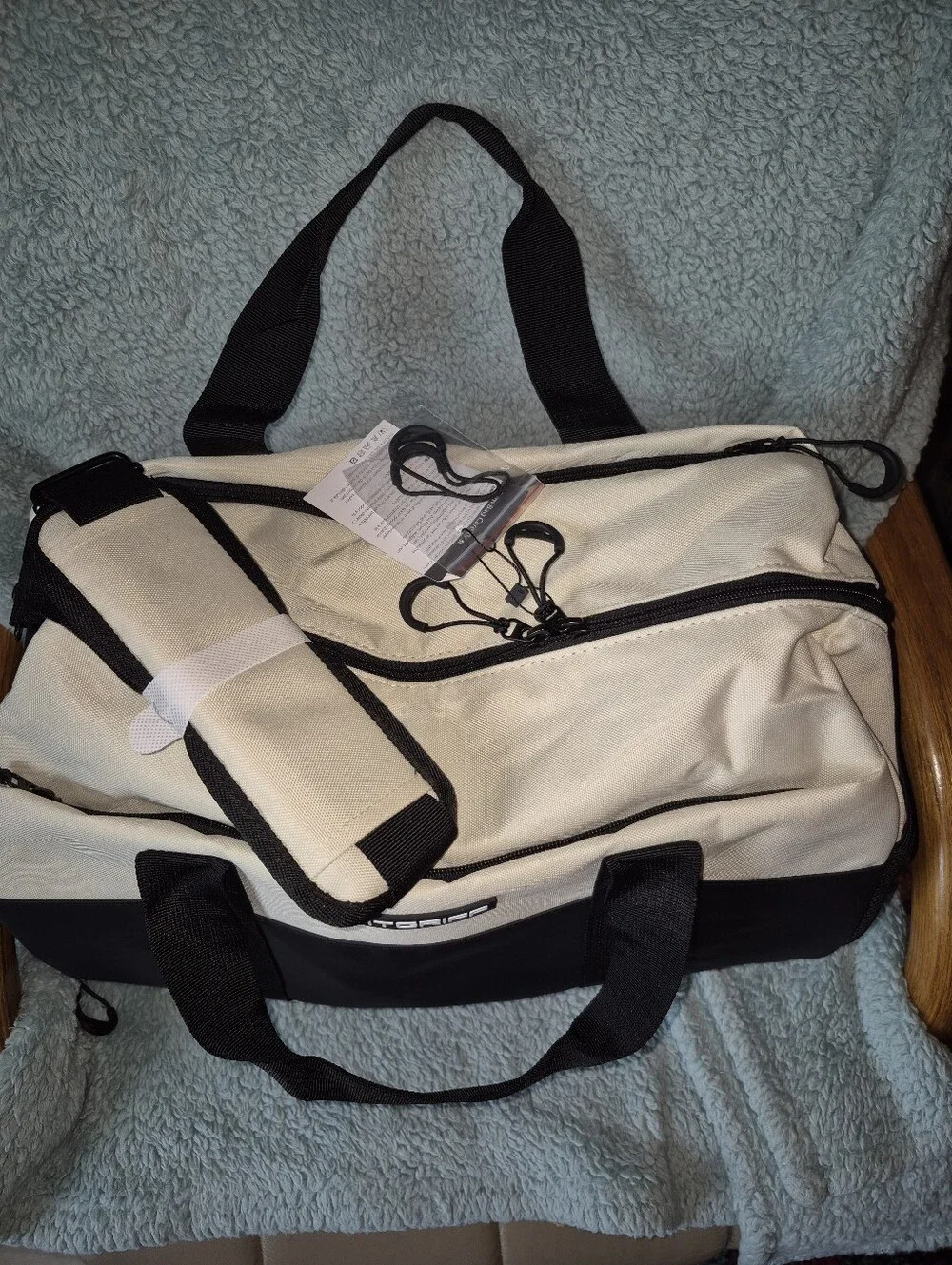 Unisex FITGRIFF Canvas Two-Tone Carry GYM Bag in Cream and Black